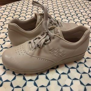 SAS Free Time Sneakers in color Mocha